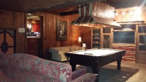 Cabin for rent in Pinetop with pool table